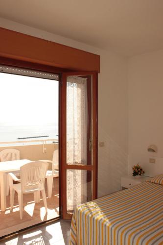 Guestroom, Residence Azzurro in Cupra Marittima