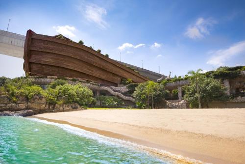 . Noah’s Ark Hotel & Resort