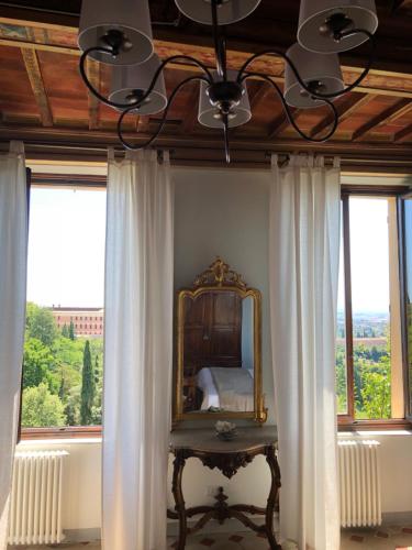 BnB Paolina BnB Paolina is perfectly located for both business and leisure guests in Siena. Both business travelers and tourists can enjoy the propertys facilities and services. Take advantage of the propertys 