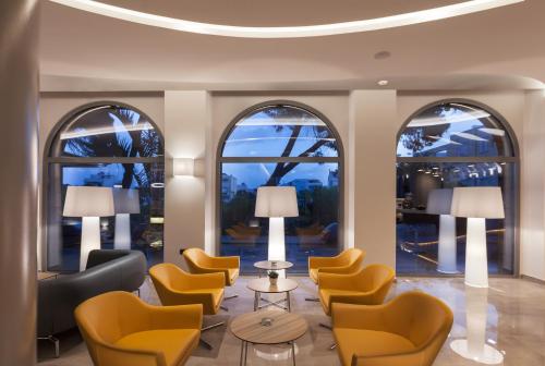 Blue Lagoon City Hotel - image 7
