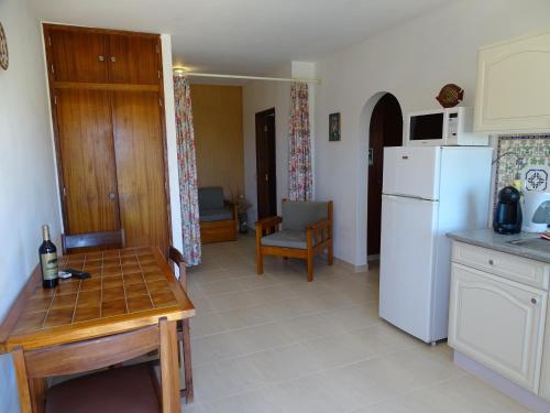 Falfeira Apartments - image 8