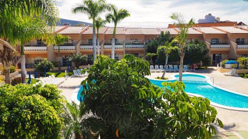 Apartamentos Jardín del Conde - image 4