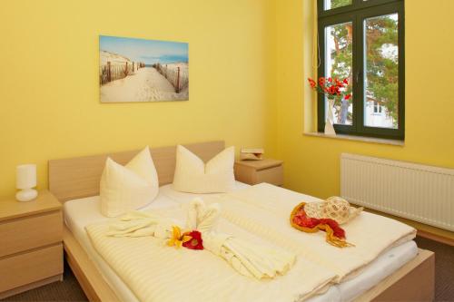 One-Bedroom Apartment image 5