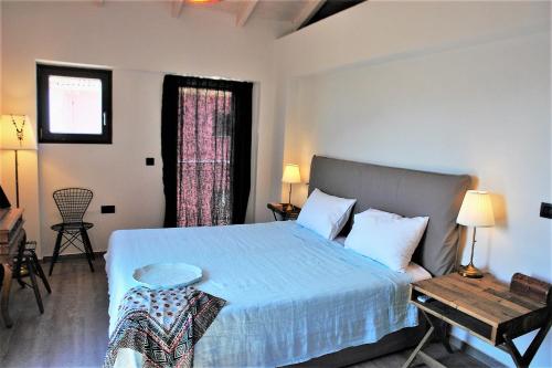 Deluxe Suite with Sea View image 10
