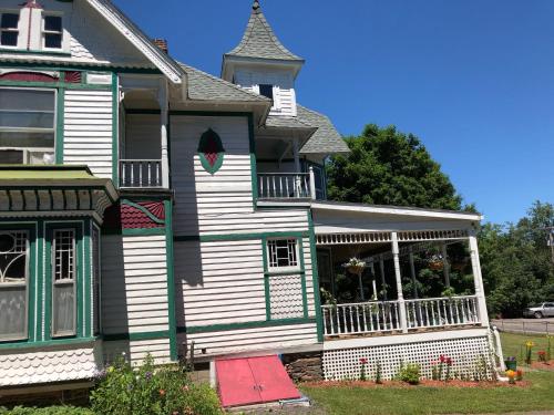 Antique Rose Inn Windham - 편의 시설/서비스