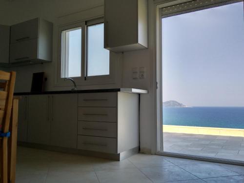 مطبخ, Kymi Bay House in St Stefanos
