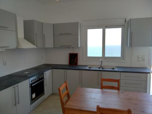 مطبخ, Kymi Bay House in St Stefanos