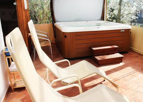 อ่างแช่น้ำร้อน, Marben Panzio in เฮกกีโค่