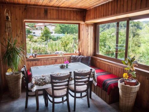 Guest House Balkanski Kat - image 11