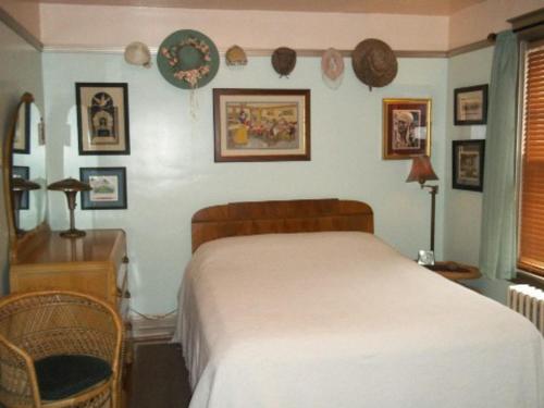 A Sentimental Journey image 13