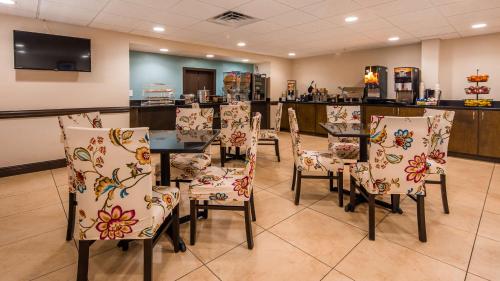 Food and beverages, Best Western Mulberry Hotel in Mulberry (FL)