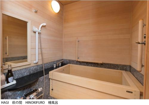 Hotel Lake View Mito Hotel Lake View Mito is conveniently located in the popular Mito area. The property offers a high standard of service and amenities to suit the individual needs of all travelers. Shrine, daily houseke