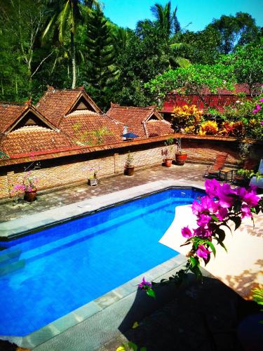 The Country House – Senggigi Beach, ID