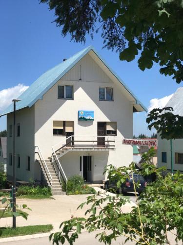 Apartments Lalović - image 2