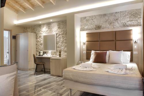 Porto Demo Hotel in Agios Georgios Pagon