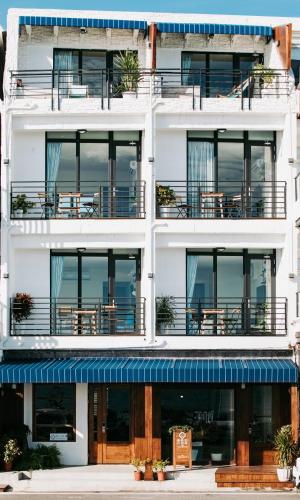 Entrance, Chuanfanrock Haku Beach Days Inn in Kenting