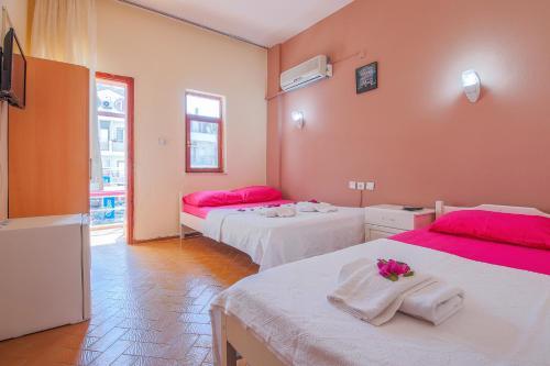 Saray Hotel - image 2