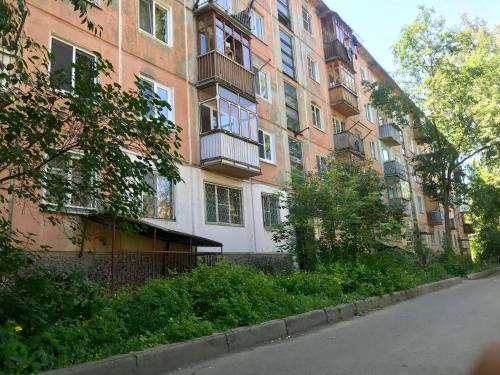 Unterkunft von außen, Apartment Dzerzhinskogo in Ust-Kamenogorsk