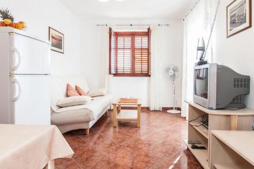  Apartments Mia in Molat