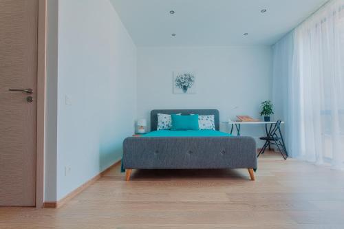 1-bedroom penthouse with underground parking, Ryga (zdjęcie 6)