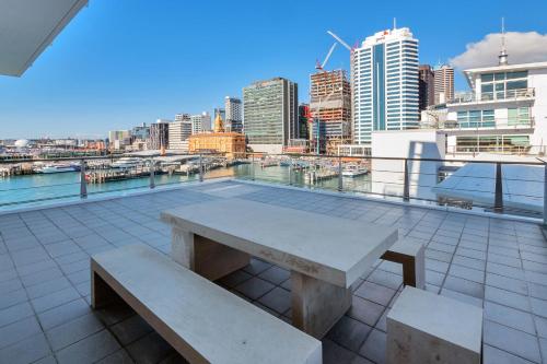 Stunning Harbour & City View Studio l AIRCON & WIFI