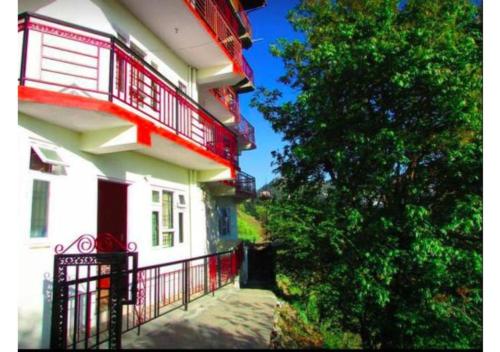 Enjoyable Stay with Balcony Views Shimla