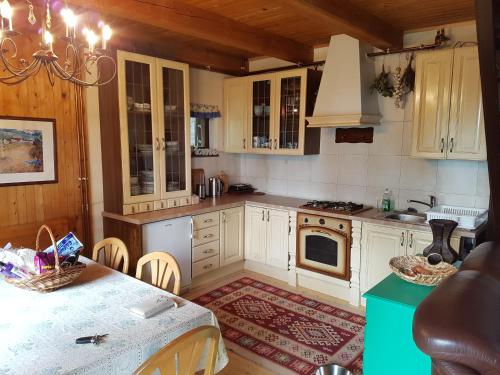 кухня, Rogla Chalet Mojca in Жреце