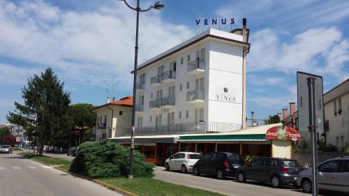 Venus Best Price 3