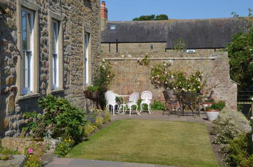 Errington House - image 3