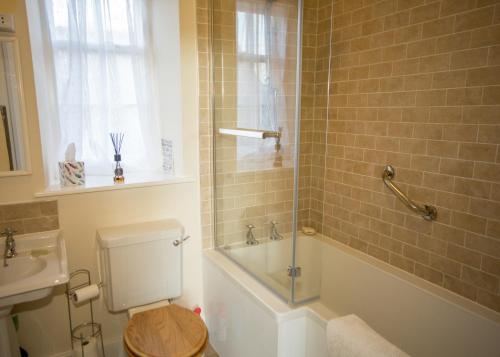 Errington House - image 11