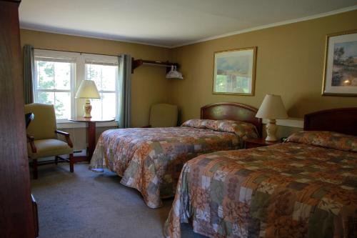 2 double beds