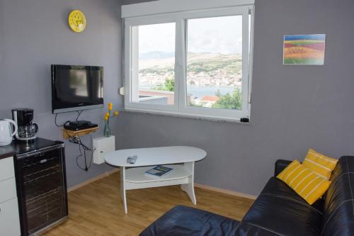 Apartments Sv. Jelena 2 - image 7