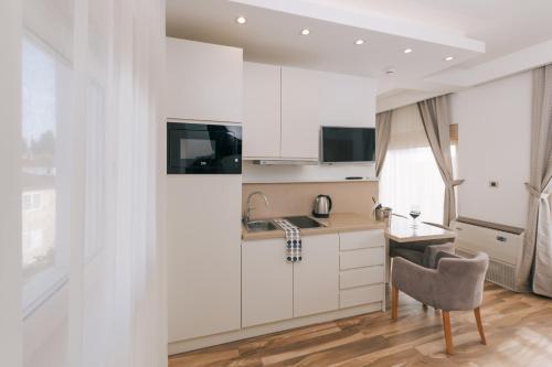 Facilities, Villa Royal Apartments in Tivat