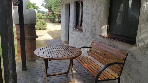 2 bedrooms, 3 beds