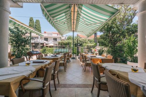 Facilities, Villa Royal Apartments in Tivat