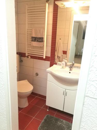 Apartment image 6