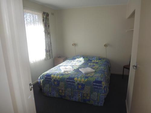 Koonwarra Holiday Park Located in Lake Entrance, Koonwarra Holiday Park is a perfect starting point from which to explore Gippsland Region. The property has everything you need for a comfortable stay. Service-minded staff w