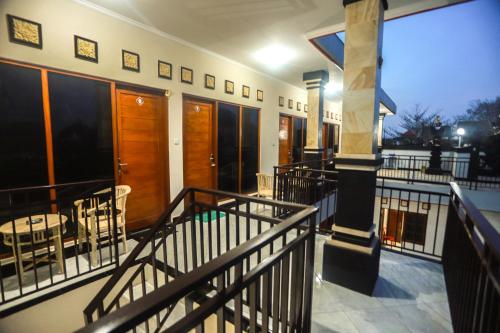 Star Bali Guest House - Tap to explore photos