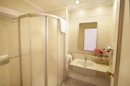 Aspen Hotel Kaleiçi Room Type - Standard Triple Room