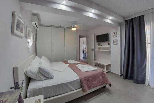  Irida Holiday Apartments in Stoupa