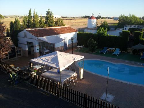 Casa rural con piscina y pista de padel - Casa de Pacas