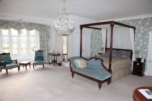 Petwood Hotel - image 8