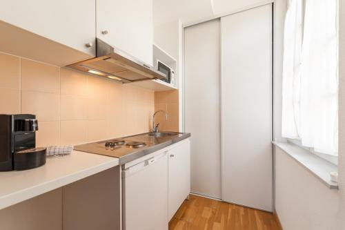 Residhotel Vieux Port - image 8