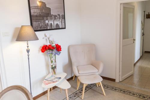 Pellegrino 75 Double Bedroom, Rome (photo 9)