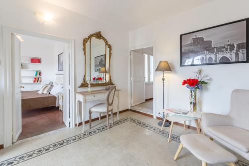 Pellegrino 75 Double Bedroom, Rome (photo 5)