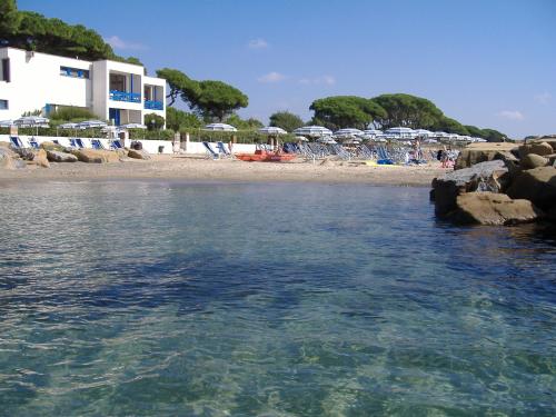 пляж, Baia Etrusca Resort in Ріоторто