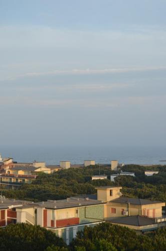 Tropicana Residence - image 5