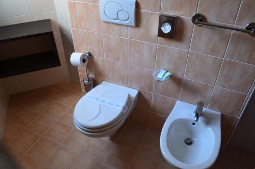 Tropicana Residence - image 7