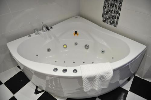 bubbelbad, B&B Villa Pipacs in Feketic