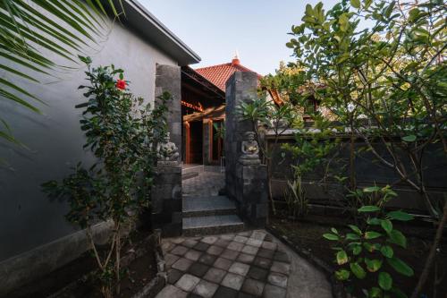 D and B Bungalow's by DeWizZ Management